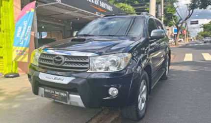 Toyota hilux sw4 3.0 srv 4x4 7 lugares 16v turbo intercooler diesel 4p automático