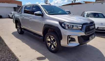 Toyota hilux 2.8 srx 4x4 cd 16v diesel 4p automático