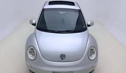 Volkswagen new beetle 2.0 mi 8v mec. 2010