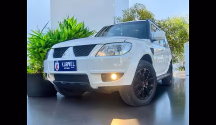 Mitsubishi pajero tr4 2.0 4x2 16v 140cv flex 4p automático
