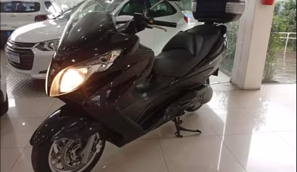 Suzuki burgman 400