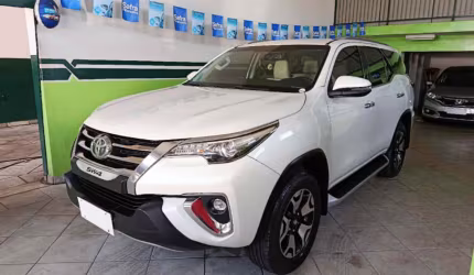Toyota hilux sw4 2.8 srx diamond 4x4 7 lugares 16v turbo intercooler diesel 4p automático