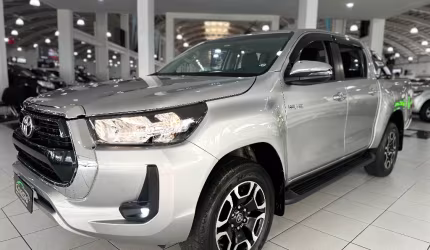 Hilux 2.8 srv 4x4 tdi turbo diesel automático 6m - 2022