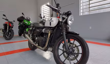 Street twin 900