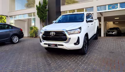 Toyota hilux cd srv 4x4 2.8 tdi diesel aut.