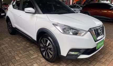 Nissan kicks sv cvt 2017