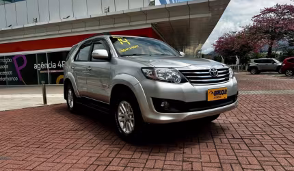Toyota hilux sw4 2014 2.7 sr 4x2 16v flex 4p automático