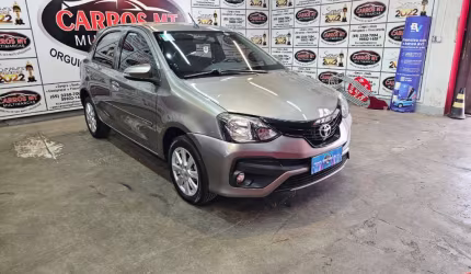 Toyota etios 1.5 x plus  flex 4p automático 2020 