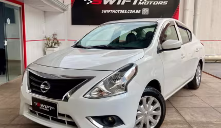 Nissan versa 16 sv 2016