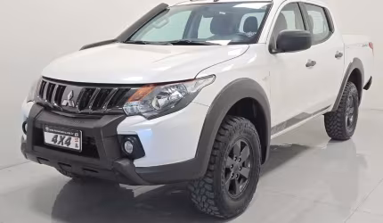 Mitsubishi l200 savana triton sport savana - branca - 2022/2023