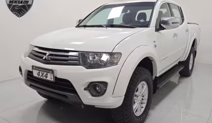 Mitsubishi l200 triton hpe 3.2 cd tb int.diesel aut  - branca - 2015/2016