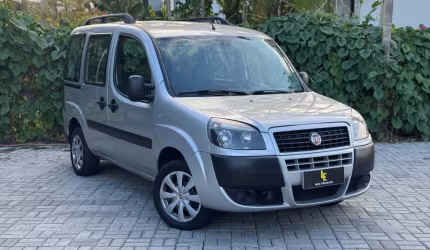 Fiat doblo essence 1.8 flex 16v 5p  - prata - 2019/2020