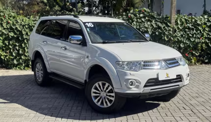 Mitsubishi pajero hpe 3.2 4x4 t.i. dies. 5p aut.  - branca - 2015/2016