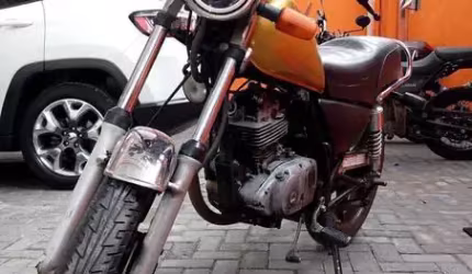 Intruder 125