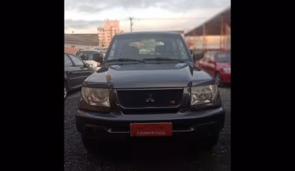 Mitsubishi pajero tr4 2005