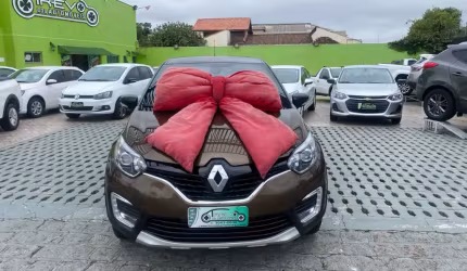 Captur intense tecnho pack  2.0 automatica unico dono baixa km 