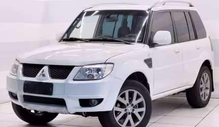 Mitsubishi pajero tr4 2015 2.0 4x2 16v 140cv flex 4p automático