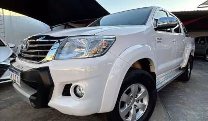 Toyota hilux 2.7 srv 4x2 cd 16v flex 4p automático