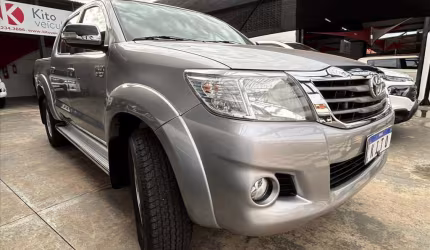 Toyota hilux 2.7 srv 4x2 cd 16v flex 4p automático