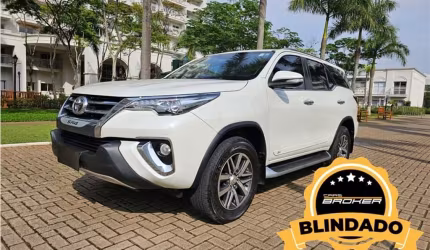 Toyota hilux sw4 2017 2.8 srx 4x4 7 lugares 16v turbo intercooler diesel 4p automático