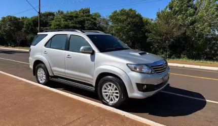 Toyota hilux sw4 srv 4x4 2013