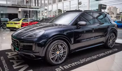 Porsche cayenne turbo 4.0t 550cv awd c/teto aut./2023