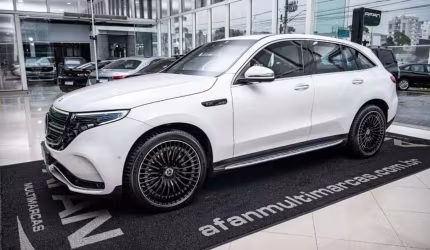 Mercedes-benz eqc400 amg line elétrico 408cv 4matic c/teto aut./2022 (blindado)