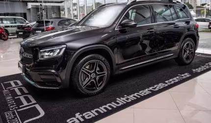 Mercedes-benz glb220 amg line 2.0t 190cv 4matic (7l) c/teto aut./ 2025 (hybrid)