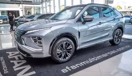 Mitsubishi eclipse cross hpe-s 1.5t 165cv c/teto aut./2024