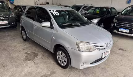 Toyota etios hb xs 15 2016