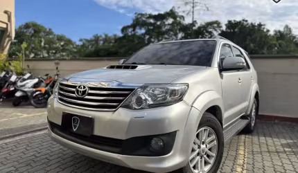 Toyota hilux sw4 2015 3.0 srv 4x4 7 lugares 16v turbo intercooler diesel 4p automático