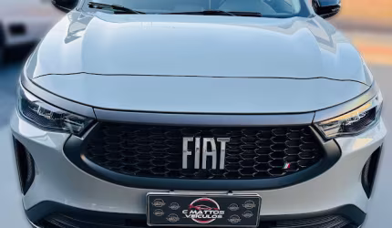 Fastback 1.0 200 turbo - apenas 6600km - cinza moon - garantia fiat - sem detalhes