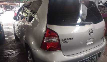 Confortável ecomica 3 combustíveis flex  gnv