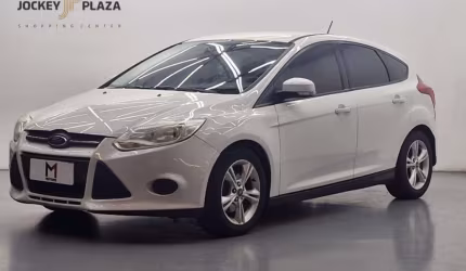 Ford focus hatch s 1.6 flex automatizado - 2014 - branca
