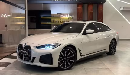 Bmw i4 i4 e-drive 40 m sport (elétrico) - branca - 2023/2024