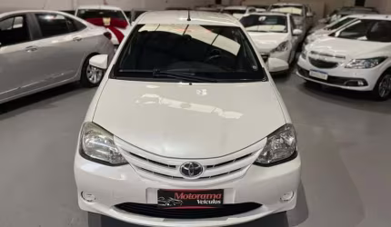 Toyota etios hb x 2015