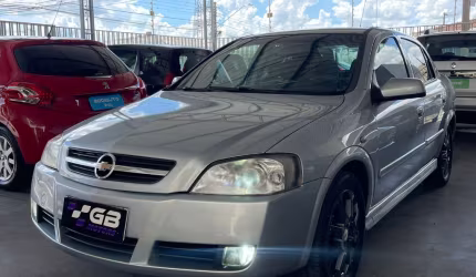 Astra sedan em ótimo estado de conservação