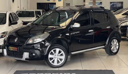  o sandero stepway combina conforto e estilo, com suspensão elevada e câmbio automático para mais pr