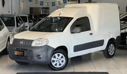  veículo adaptado como ambulância — ideal para transporte médico com conforto e eficiência!