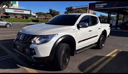 Mitsubishi l200 triton 2.4 16v turbo diesel outdoor hpe-s cd 4x4 automático