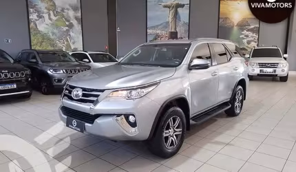 Toyota hilux sw4 2.7 srv 7 lugares 4x2 16v - 2020/2020