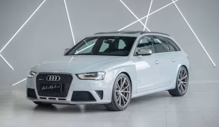 Audi rs4 4.2 avant 32v fsi quattro s-tronic