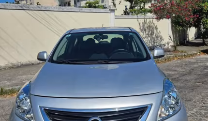 Versa 2013 sv 1.6 flex/gnv  completo
