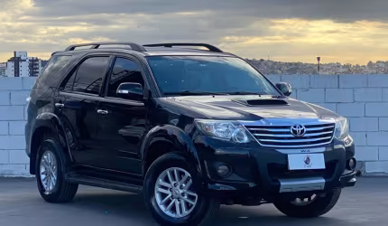 Toyota hilux sw4 2014 3.0 srv 4x4 7 lugares 16v turbo intercooler diesel 4p automático