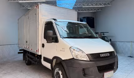 Iveco daily 35s14 chassi 2014 / 2014 bau carga seca