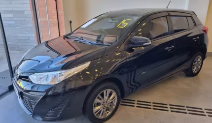 Toyota yaris yaris 1.5 xl plus connect cvt
