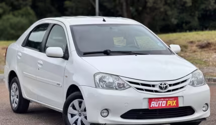 Toyota etios sd xs 2013