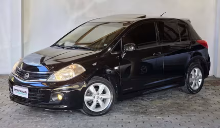 Nissan tiida sl 1.8 flex 16v aut.  - preta - 2011/2012