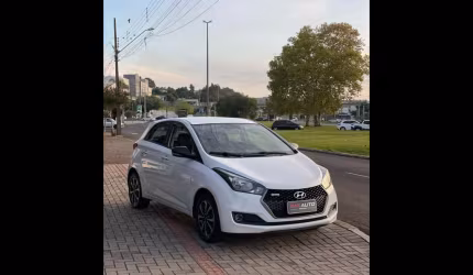 Hyundai hb20 r spec 1.6 flex 16v mec.  - branca - 2016/2017