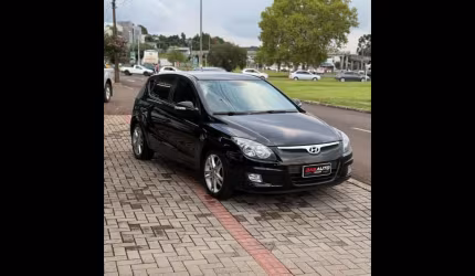 Hyundai i30 /  2.0 - preta - 2011/2012